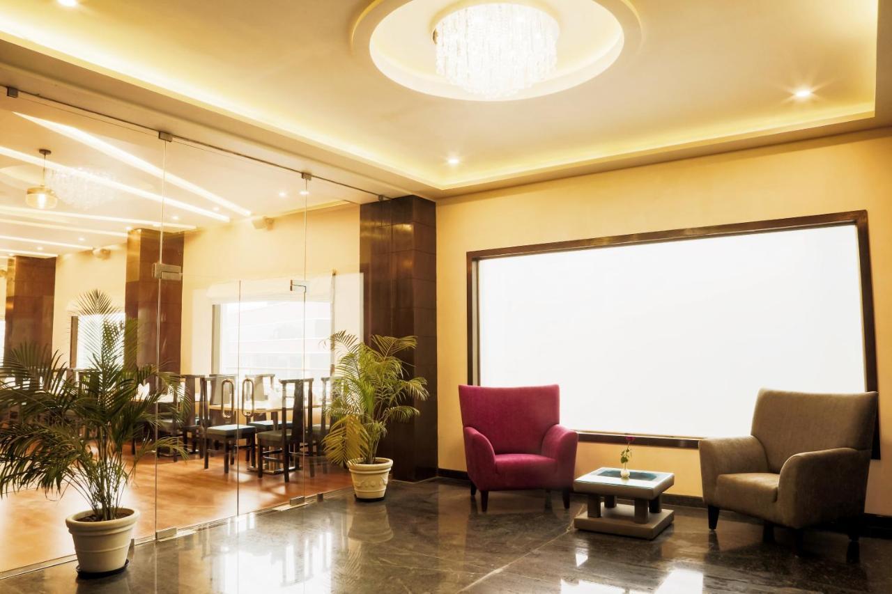 Hotel Central Park Manipal Exteriör bild
