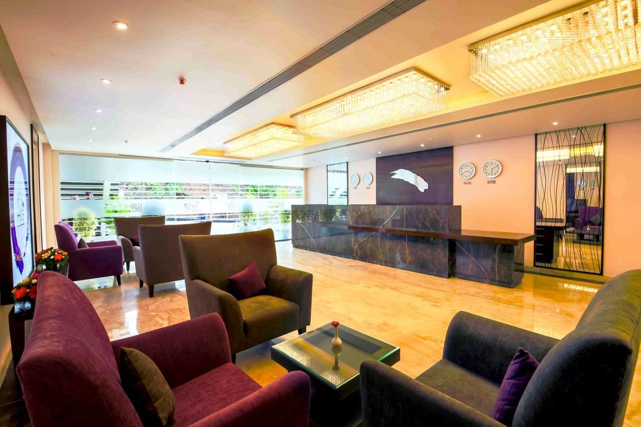Hotel Central Park Manipal Exteriör bild
